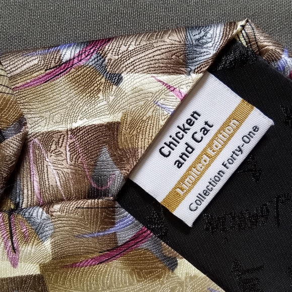 J Garcia silk tie beige abstract chicken and cat - Picture 3 of 9